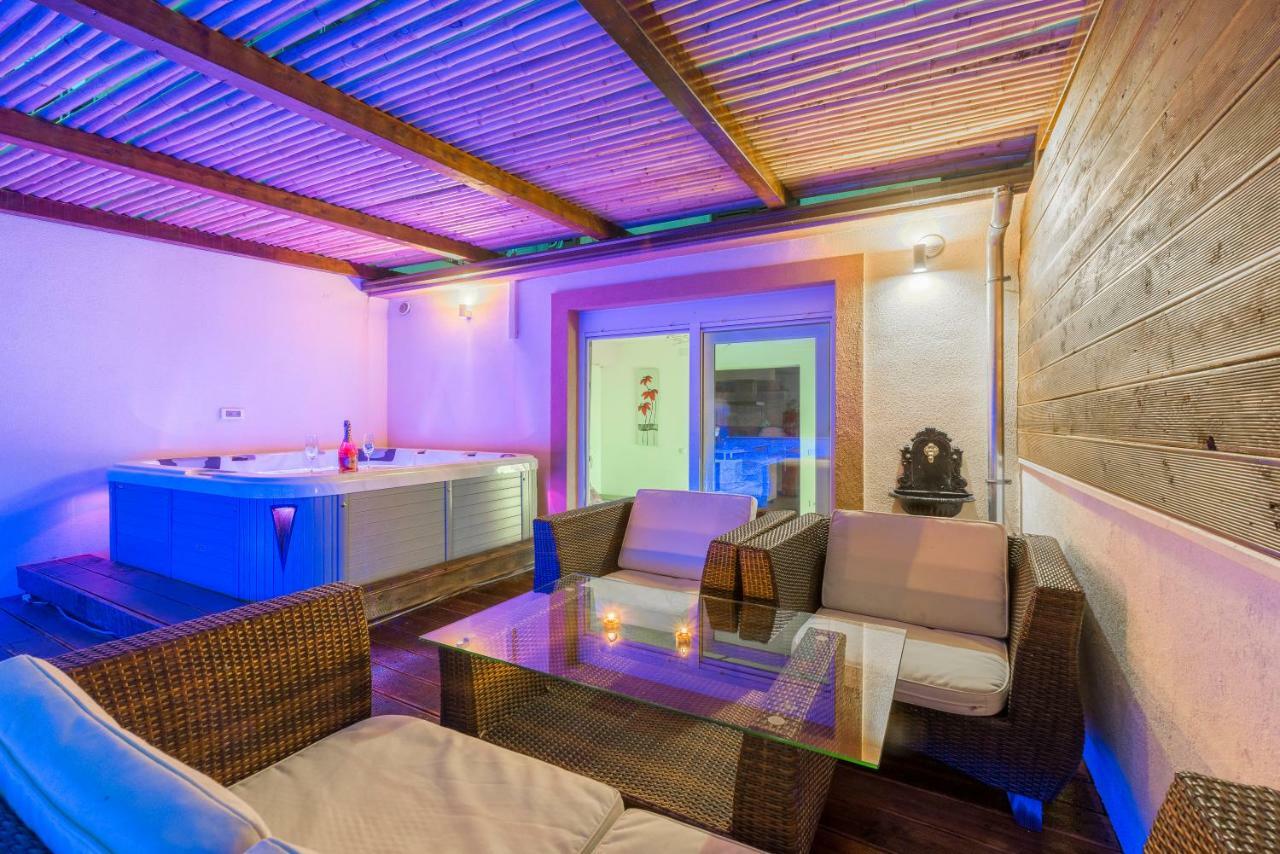 Alena Luxury Apartment With Jacuzzi Split Exterior photo